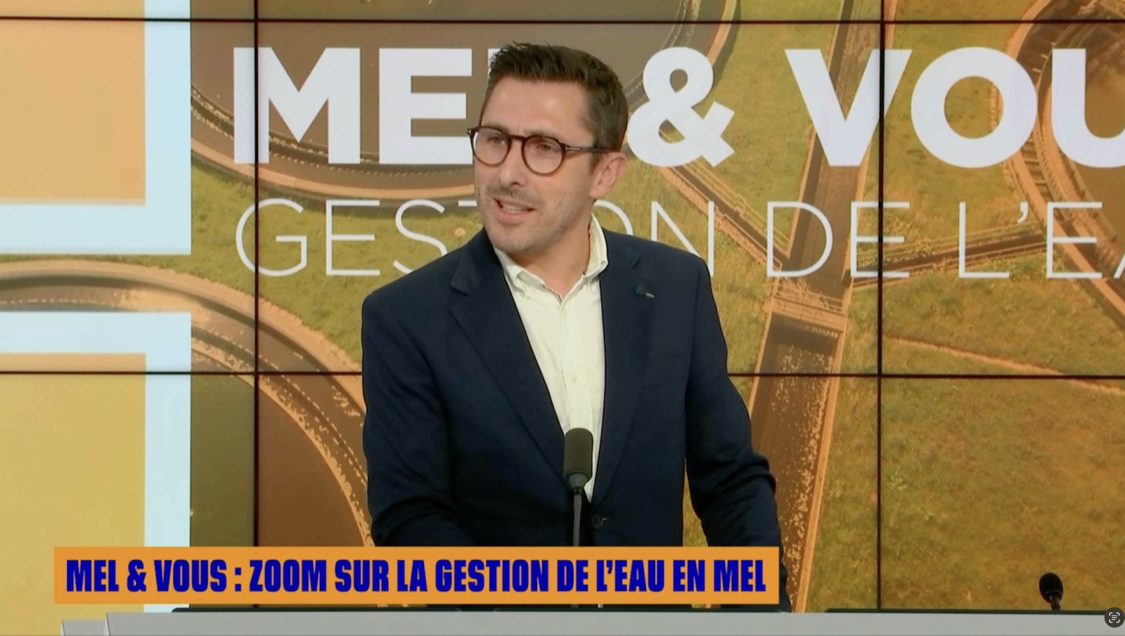 José Freitas présentant « MEL & Vous » en plateau TV
