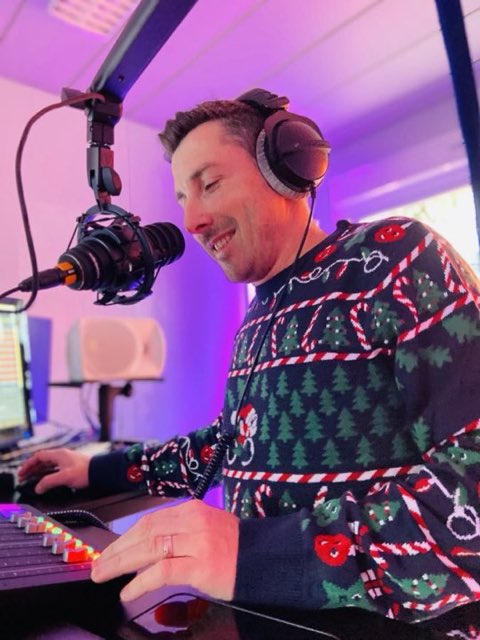José Freitas aux commandes de la radio de Noël d'Hautmont